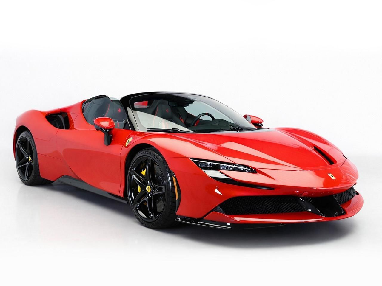 2025 Ferrari SF90 Spider Base