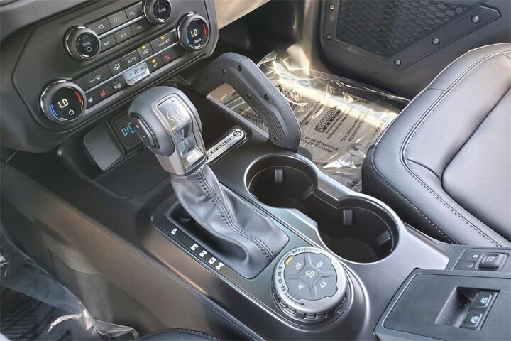 2025 Ford Bronco Badlands  TX