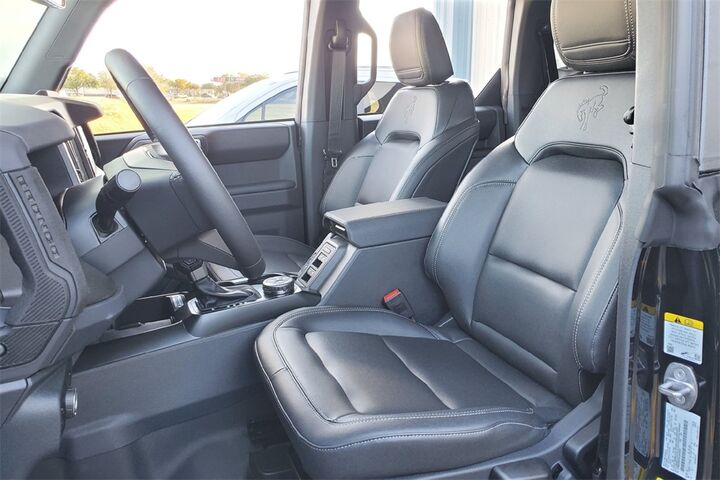 2025 Ford Bronco Badlands  TX