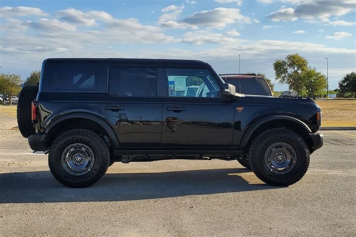 2025 Ford Bronco Badlands  TX