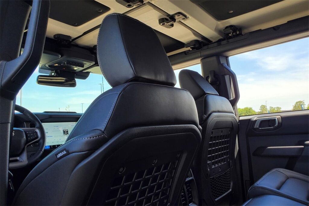 2025 Ford Bronco Badlands Hondo TX