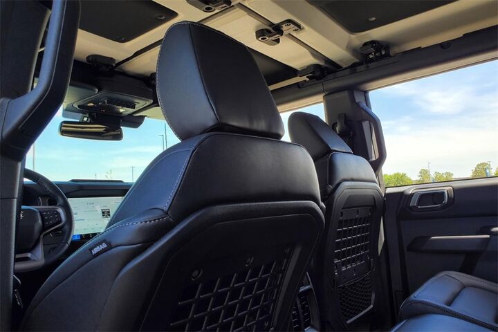2025 Ford Bronco Badlands  TX