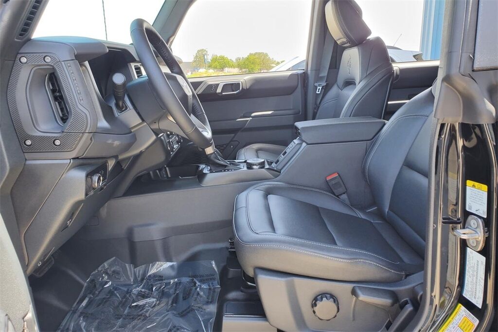 2025 Ford Bronco Badlands Hondo TX