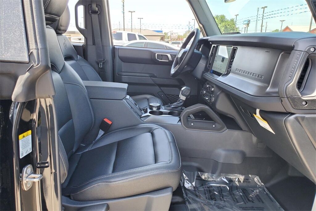 2025 Ford Bronco Badlands Hondo TX