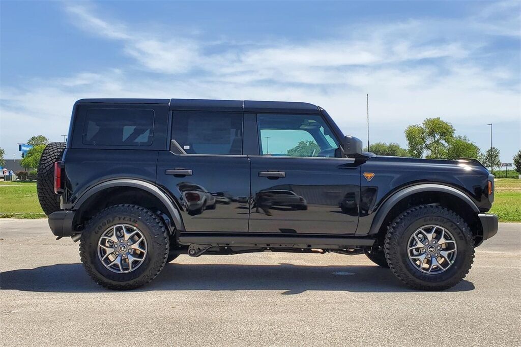 2025 Ford Bronco Badlands Hondo TX