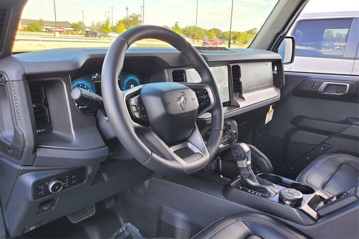 2025 Ford Bronco Badlands  TX