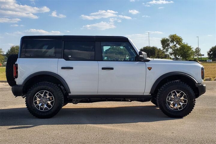 2025 Ford Bronco Badlands  TX