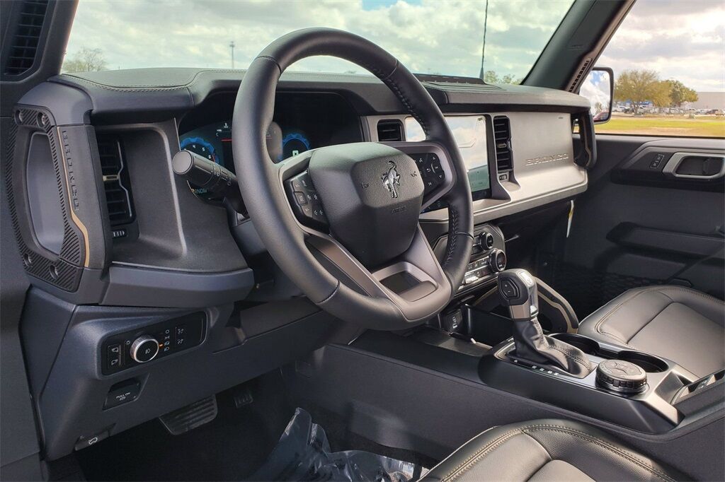 2025 Ford Bronco Badlands Hondo TX