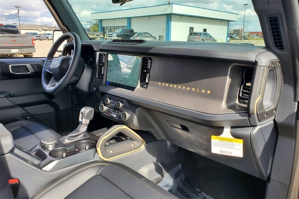 2025 Ford Bronco Badlands Hondo TX