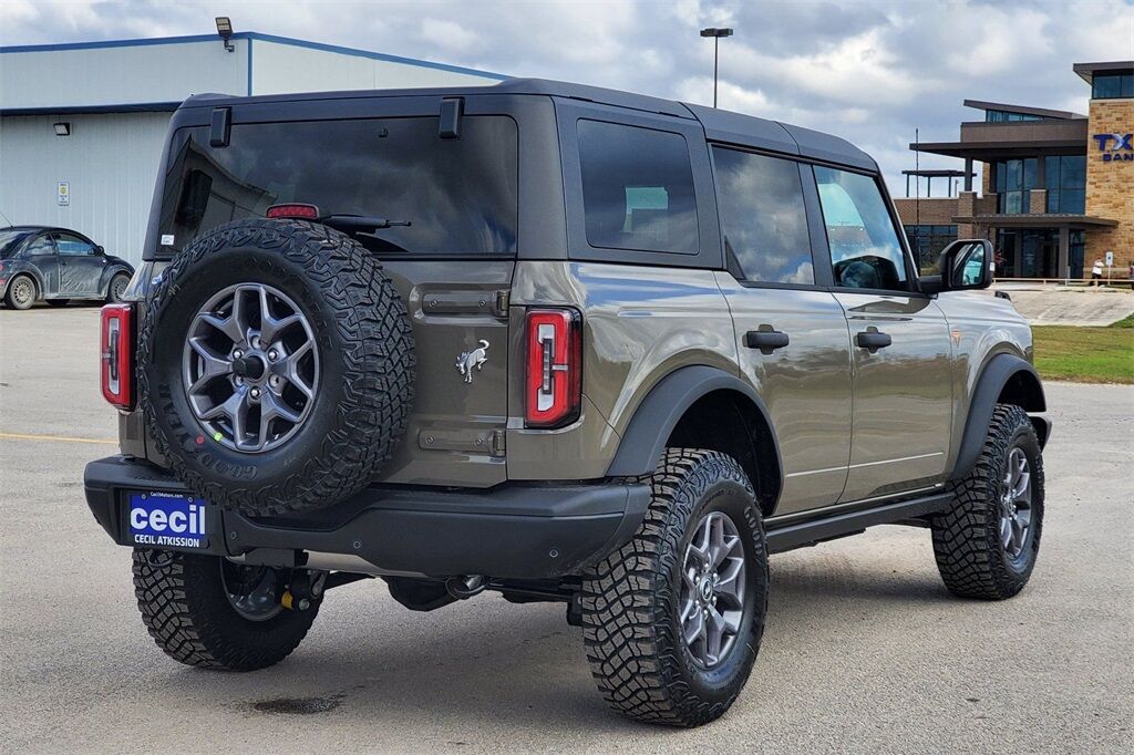 2025 Ford Bronco Badlands Hondo TX