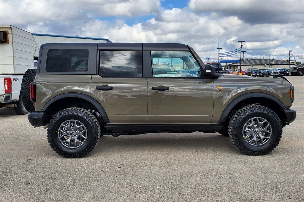 2025 Ford Bronco Badlands Hondo TX
