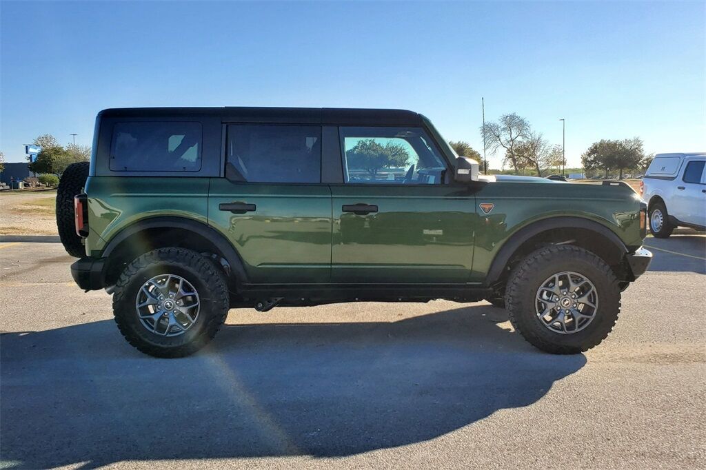 2025 Ford Bronco Badlands Hondo TX