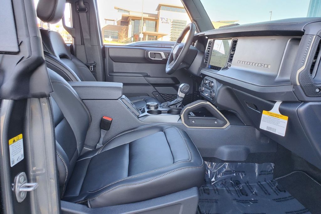 2025 Ford Bronco Badlands Hondo TX