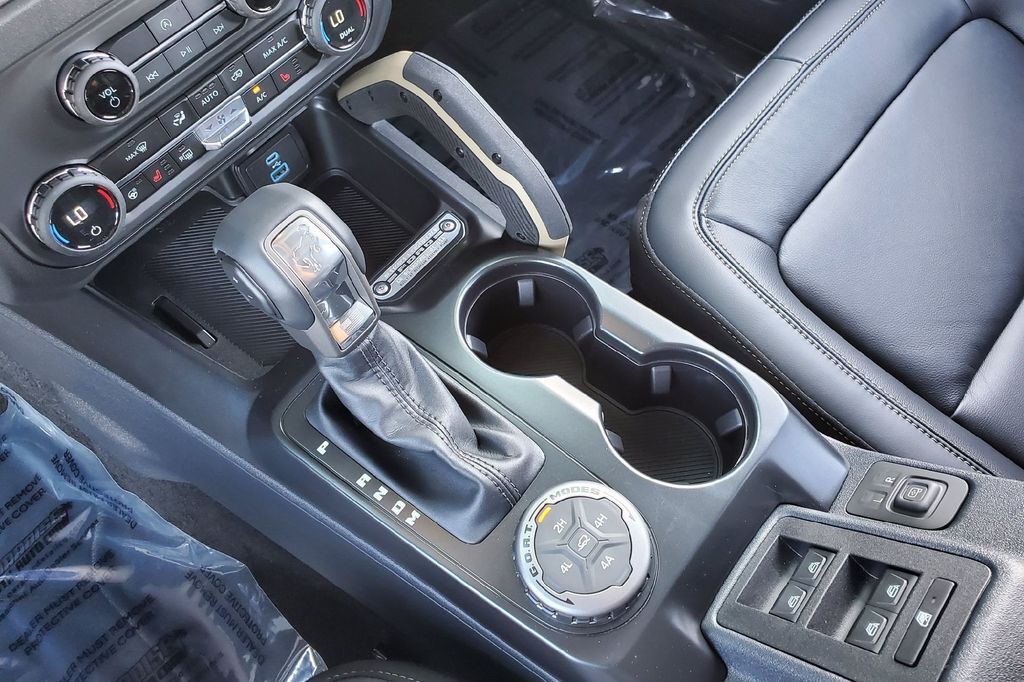 2025 Ford Bronco Badlands Hondo TX