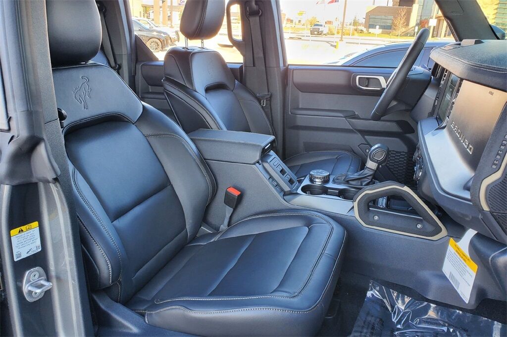 2025 Ford Bronco Badlands Hondo TX