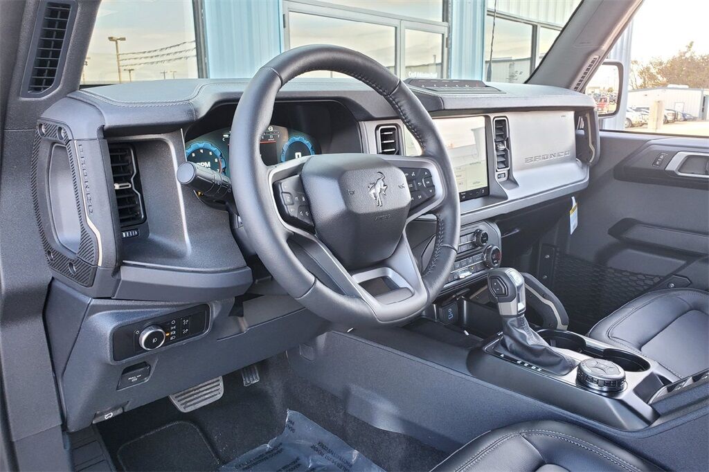 2025 Ford Bronco Badlands Hondo TX