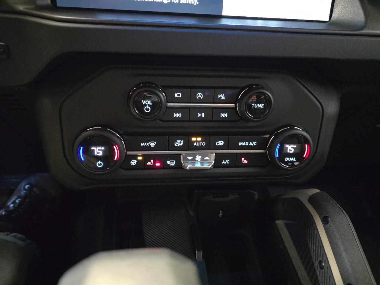 2025 Ford Bronco Badlands Sand Lake NY