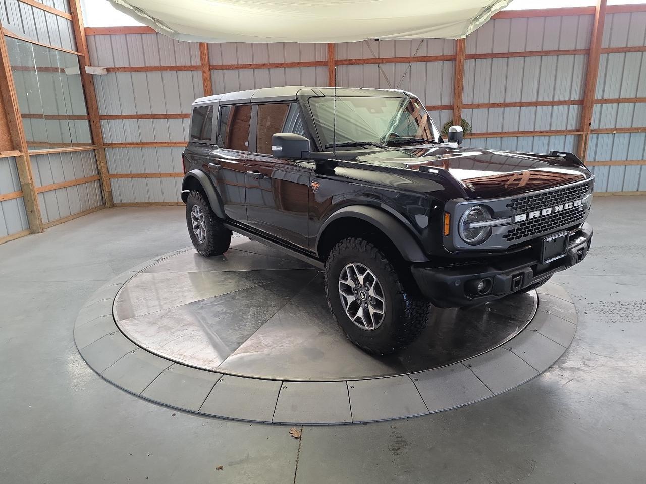 2025 Ford Bronco Badlands Sand Lake NY