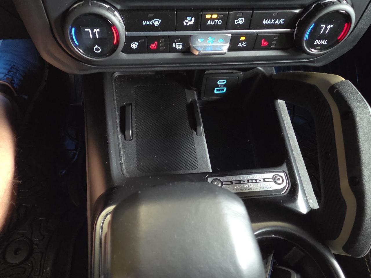 2025 Ford Bronco Badlands Sand Lake NY