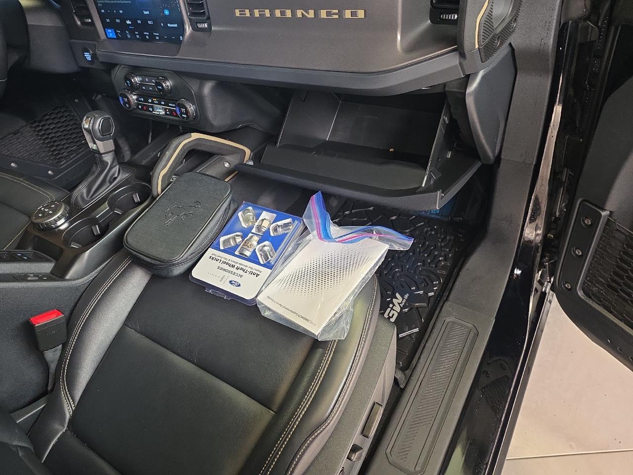 2025 Ford Bronco Badlands Sand Lake NY