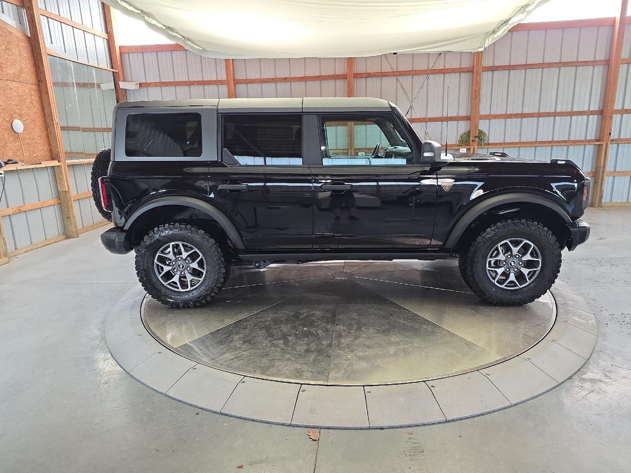 2025 Ford Bronco Badlands Sand Lake NY