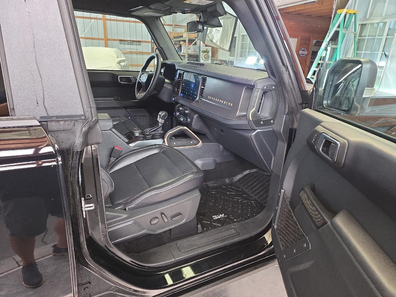 2025 Ford Bronco Badlands Sand Lake NY