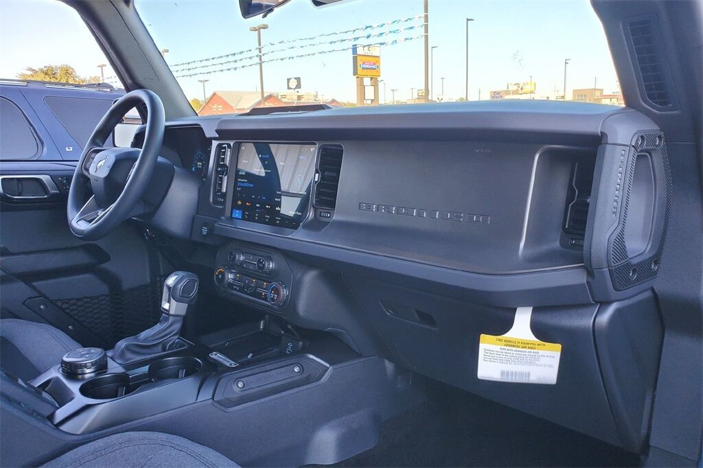 2025 Ford Bronco Base Hondo TX