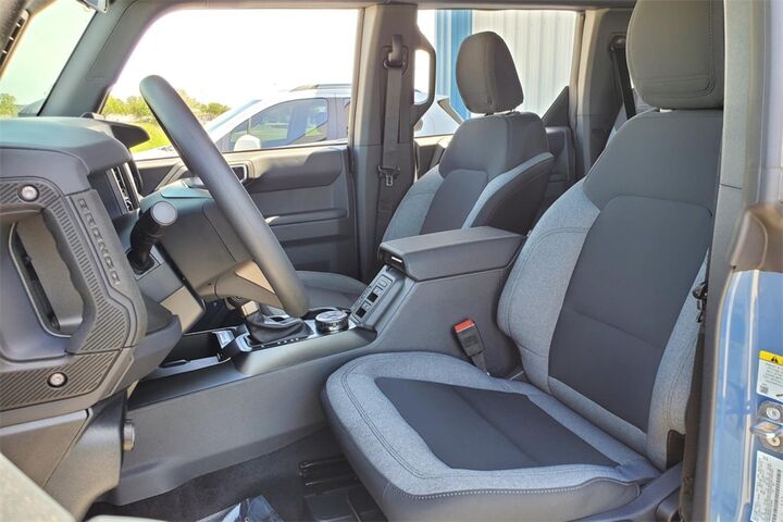 2025 Ford Bronco Base  TX