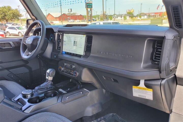 2025 Ford Bronco Base  TX