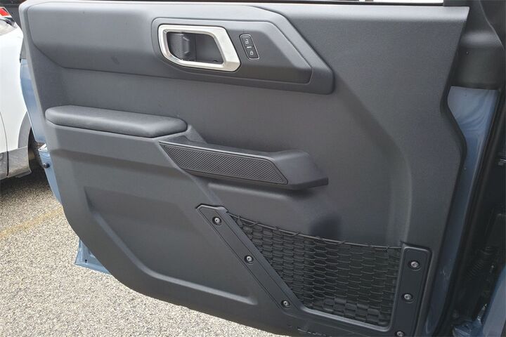 2025 Ford Bronco Base  TX