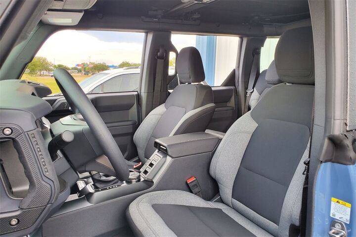 2025 Ford Bronco Base  TX