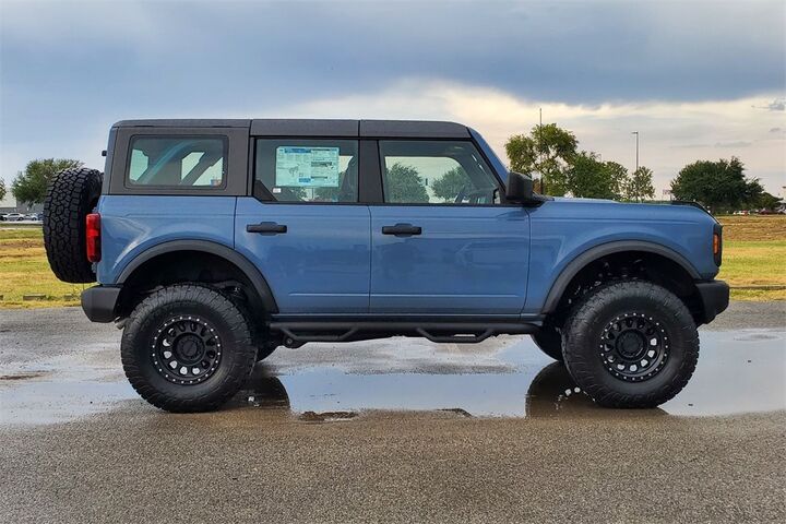 2025 Ford Bronco Base  TX