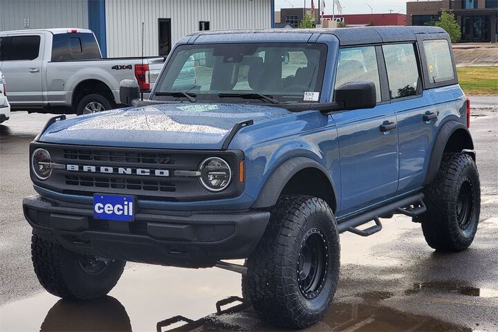 2025 Ford Bronco Base  TX