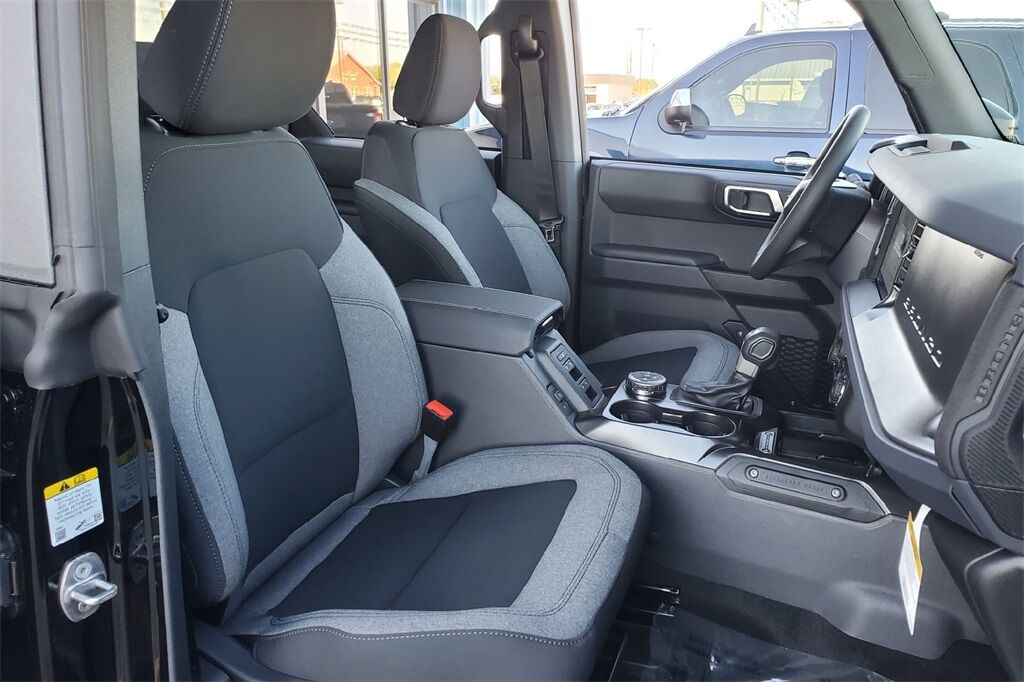 2025 Ford Bronco Base Hondo TX