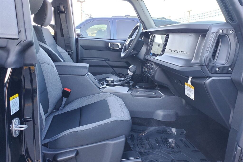 2025 Ford Bronco Base Hondo TX