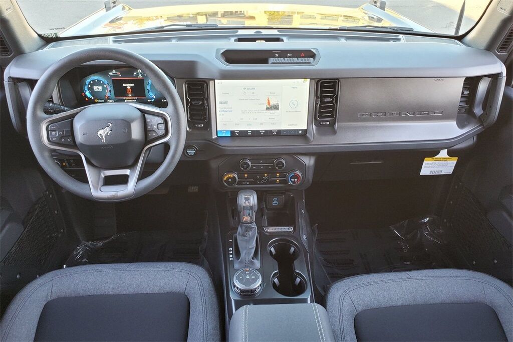 2025 Ford Bronco Base Hondo TX