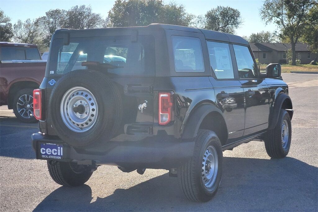 2025 Ford Bronco Base Hondo TX
