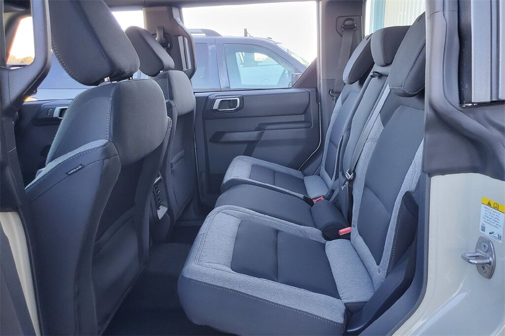 2025 Ford Bronco Base Hondo TX