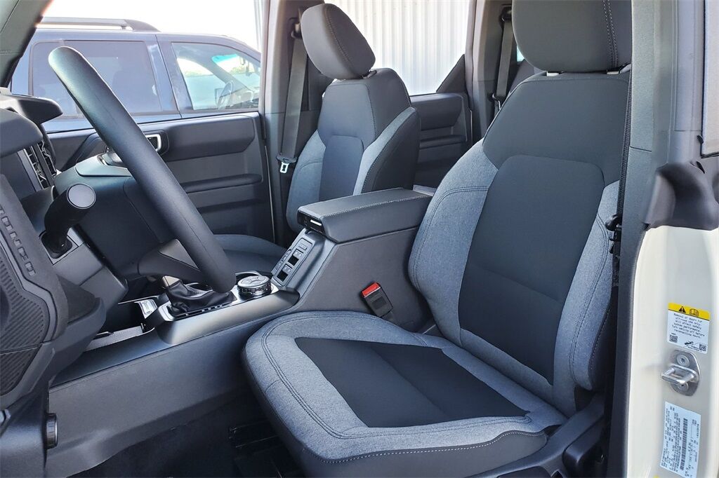 2025 Ford Bronco Base Hondo TX