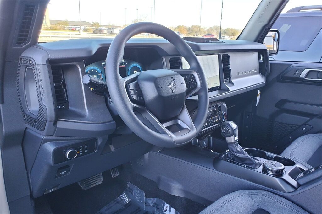 2025 Ford Bronco Base Hondo TX