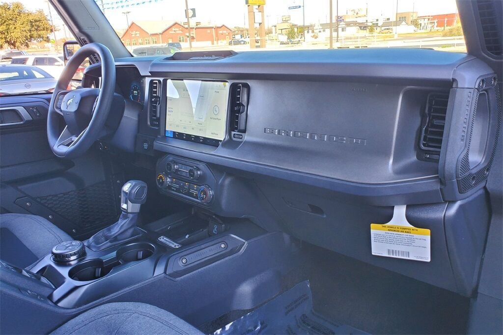 2025 Ford Bronco Base Hondo TX