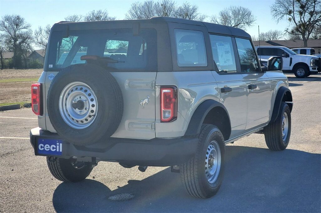 2025 Ford Bronco Base Hondo TX