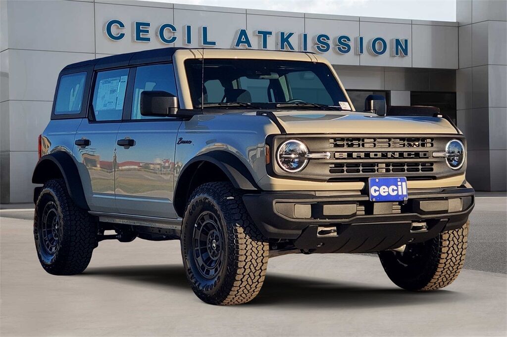 2025 Ford Bronco Base