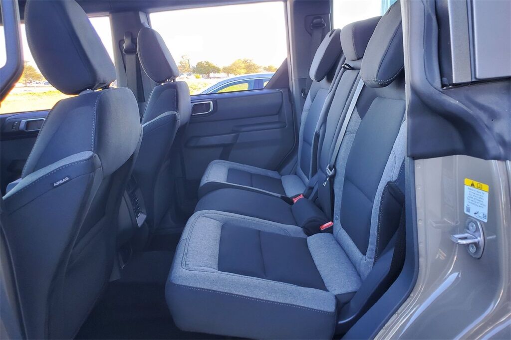 2025 Ford Bronco Base Hondo TX