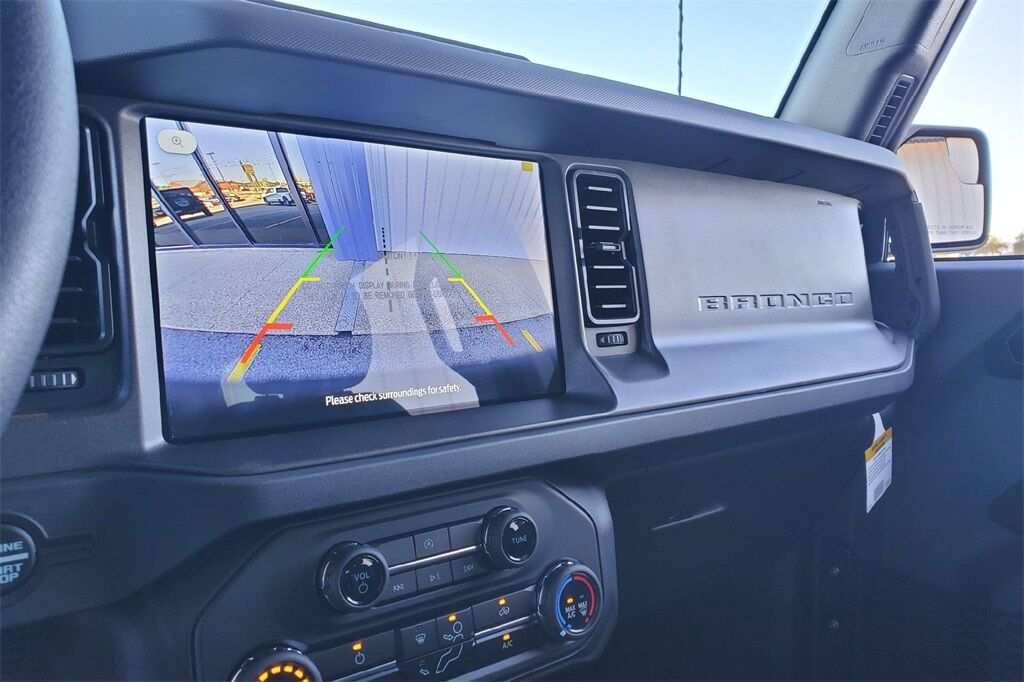 2025 Ford Bronco Base Hondo TX