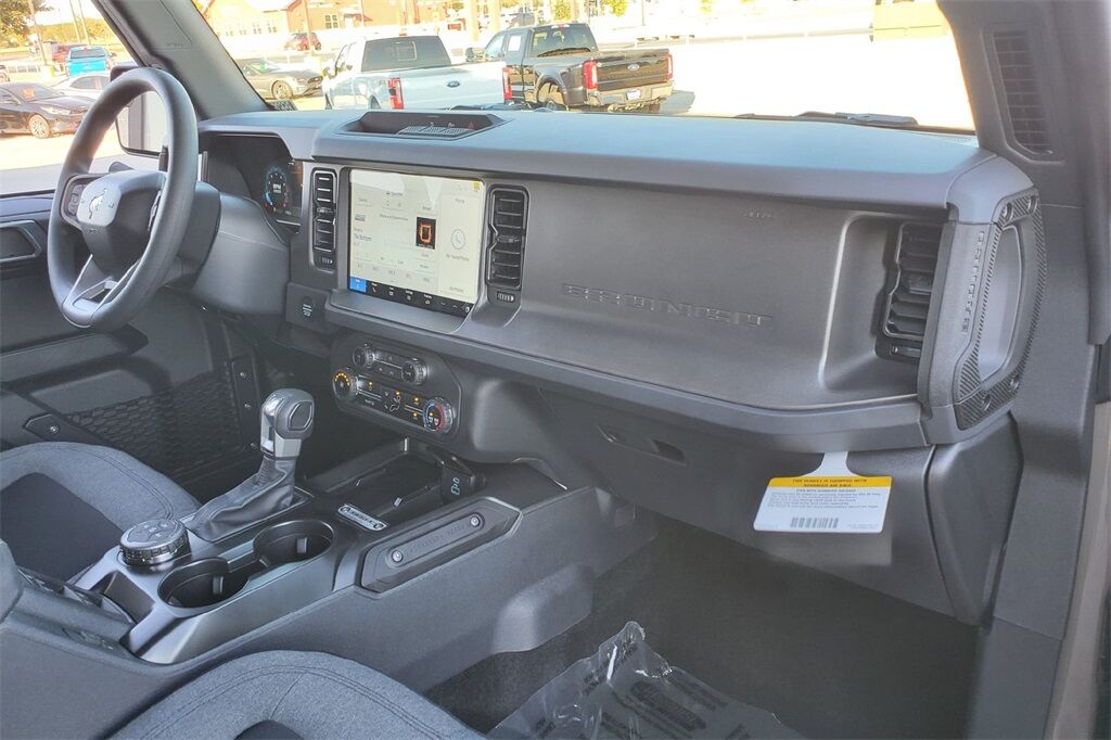 2025 Ford Bronco Base Hondo TX