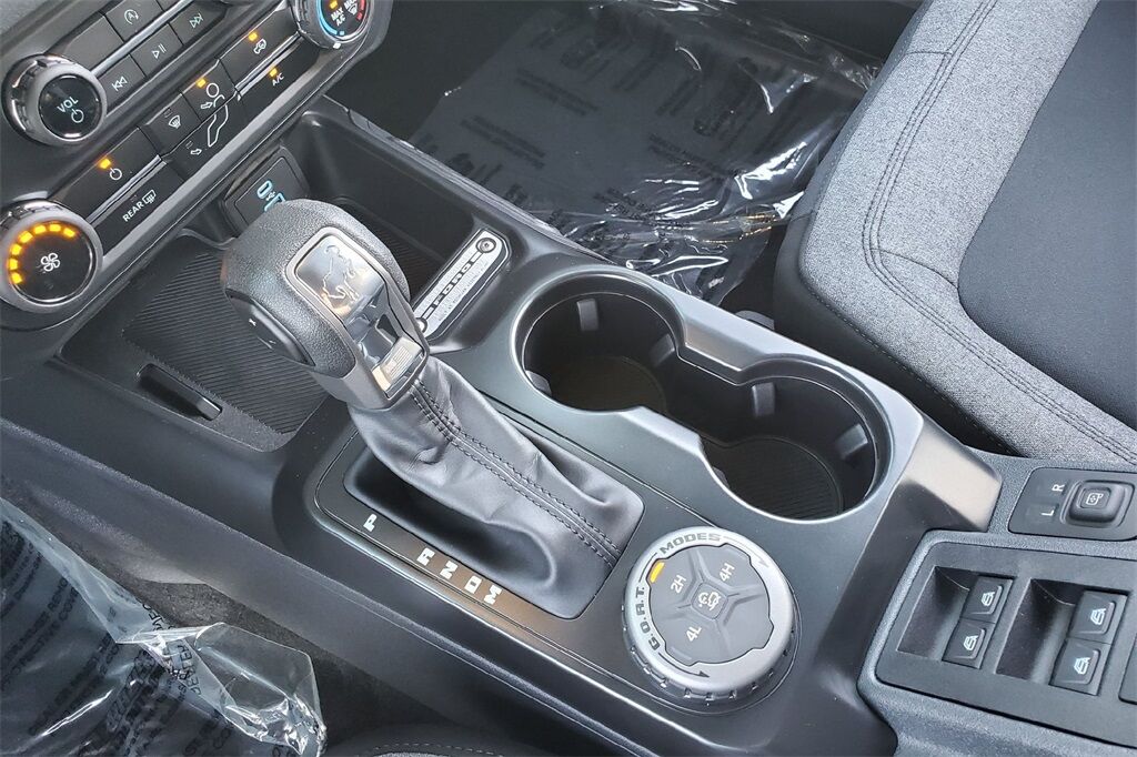 2025 Ford Bronco Base Hondo TX