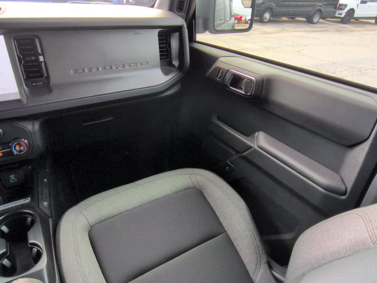 2025 Ford Bronco Base Appleton WI