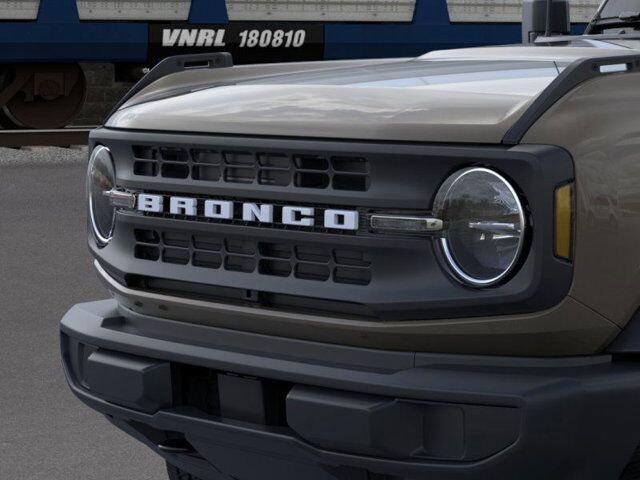 2025 Ford Bronco Base Appleton WI