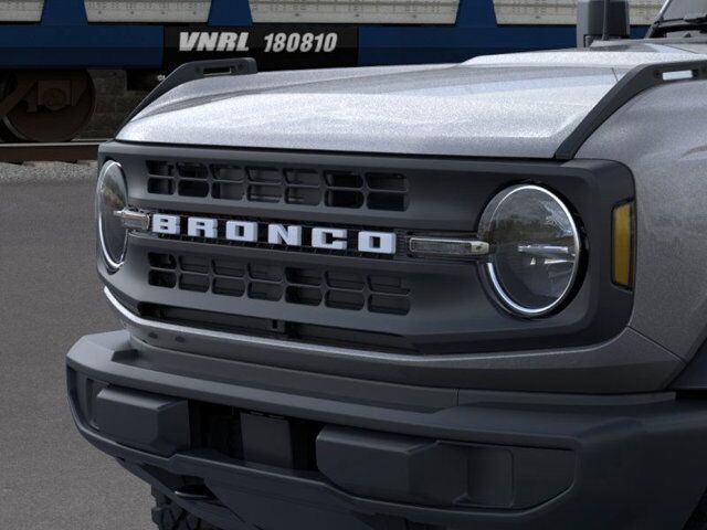 2025 Ford Bronco Base Appleton WI